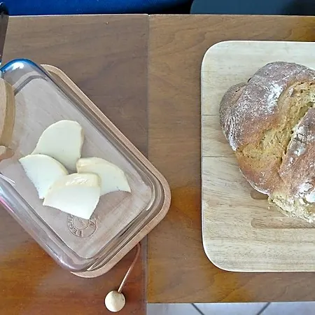 Alojamento de Acomodação e Pequeno-almoço Sari 4*